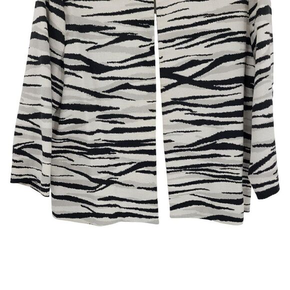 Chico's Blazer Size 2 White Twill Black Gray Tiger Cotton Scoop Career Luncheon - Picture 8 of 12